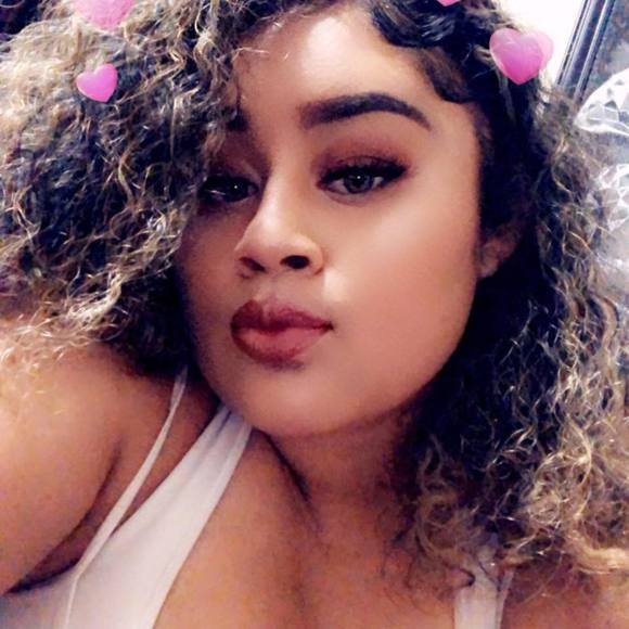 Meet your Posher, Brenna - Picture 1 of 1